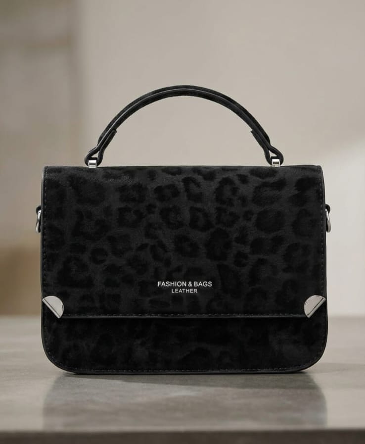 A soft stunning beige, black, Sage Green crossbody dream bags.